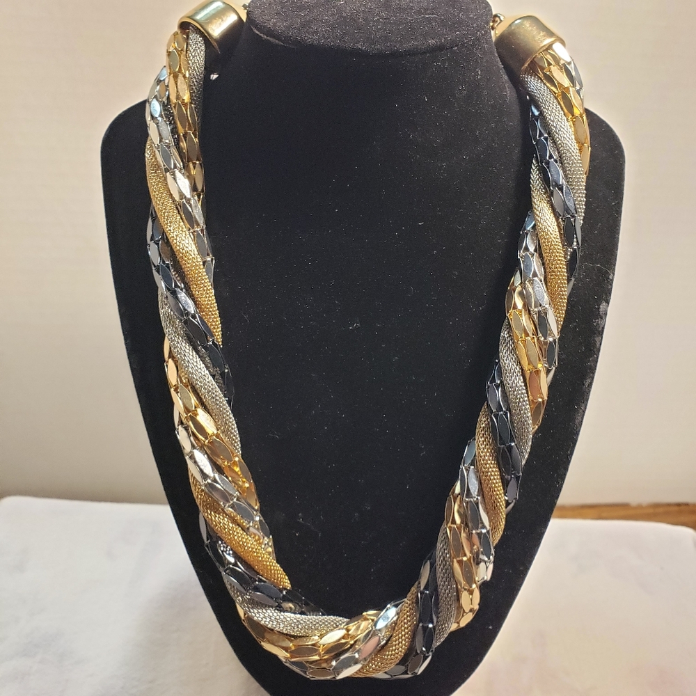 Beautiful Vintage Steve Madden Statement  Necklace Intertwined